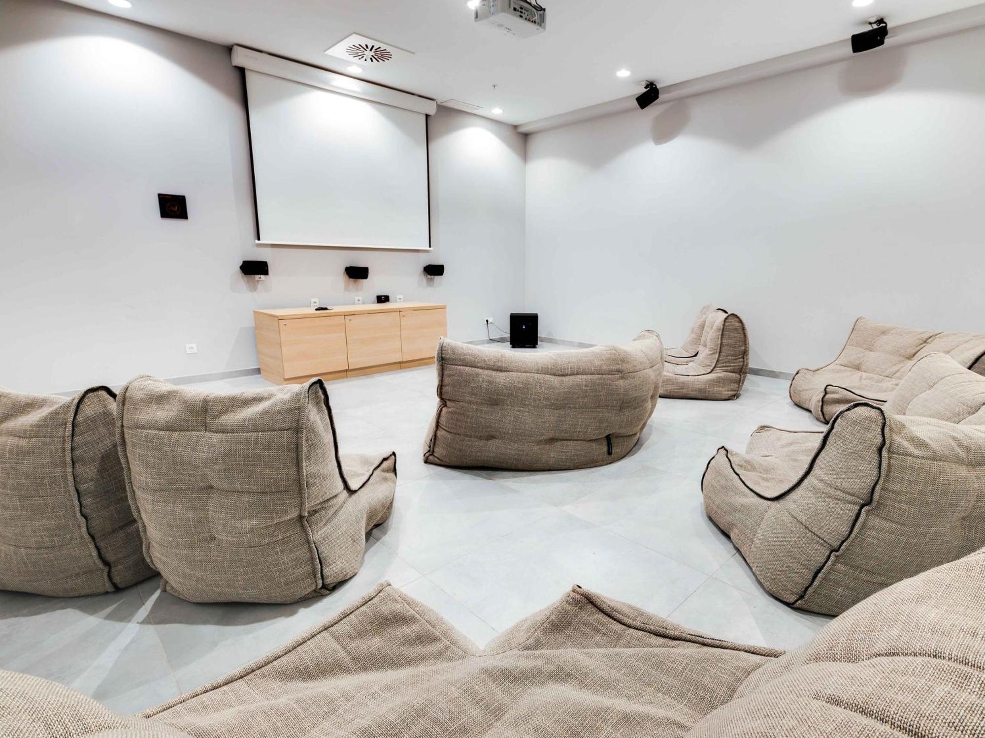Livensa Living Studios Сан Себастиан Екстериор снимка