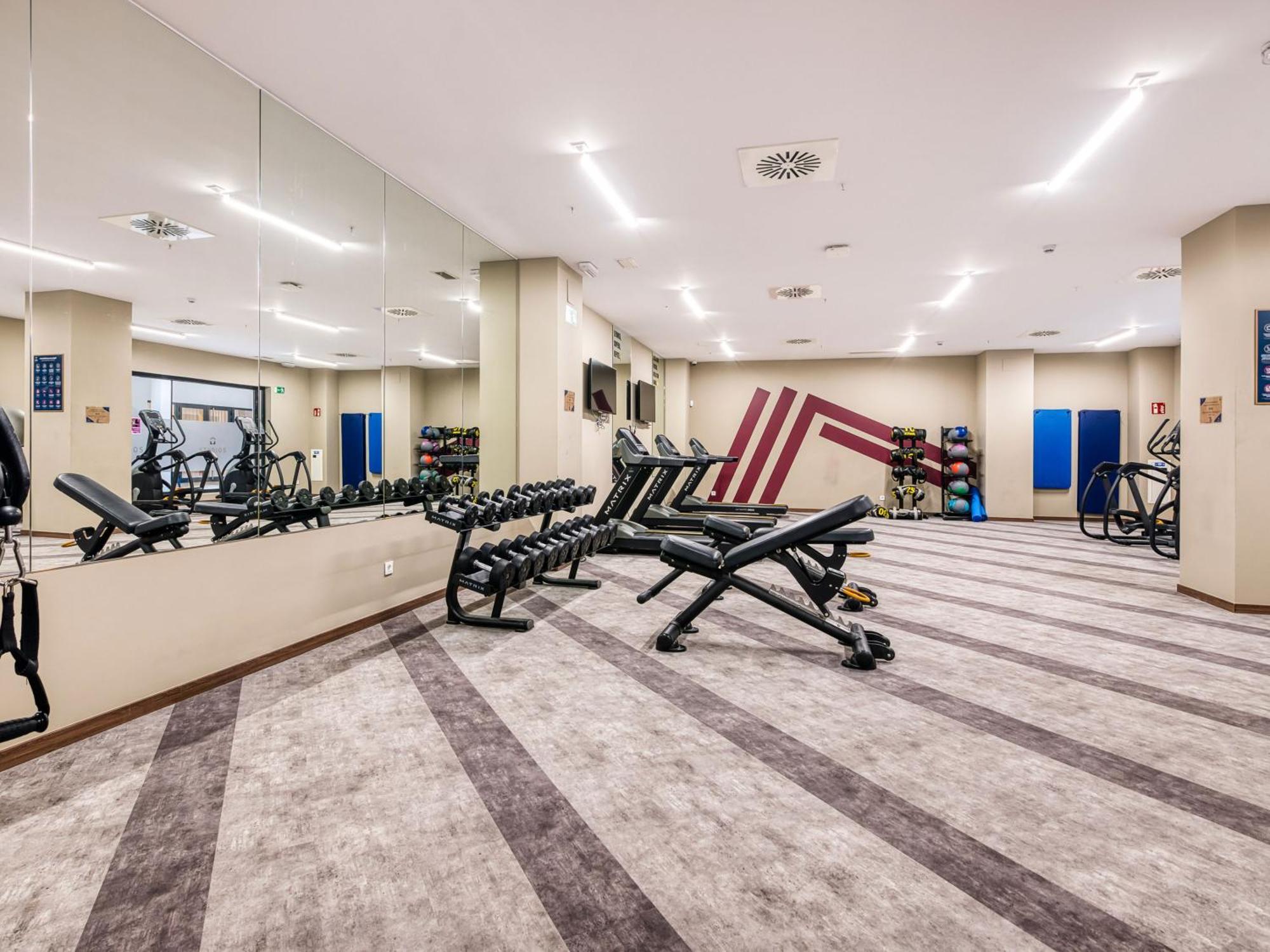Livensa Living Studios Сан Себастиан Екстериор снимка